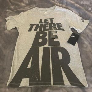 New Nike Boys Tee L